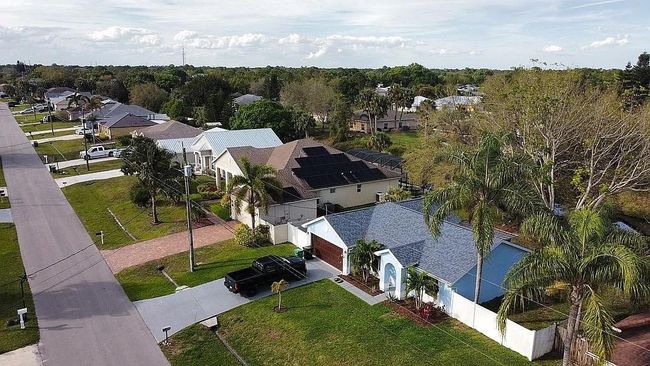 1817 Sw Leafy Rd, House other with 3 bedrooms, 2 bathrooms and null parking in Port St. Lucie FL | Image 48