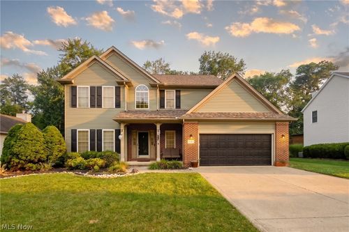 1147 Dover Dr, Medina, OH, 44256-4063 | Card Image