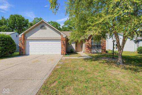 1102 Winding Hart Dr, Indianapolis, IN, 46229-9615 | Card Image