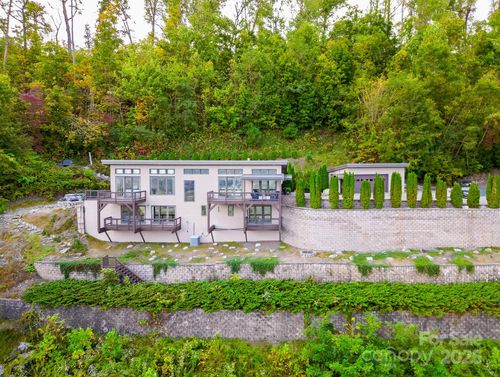 128 Leisure Mountain Rd, Asheville, NC, 28804-1117 | Card Image