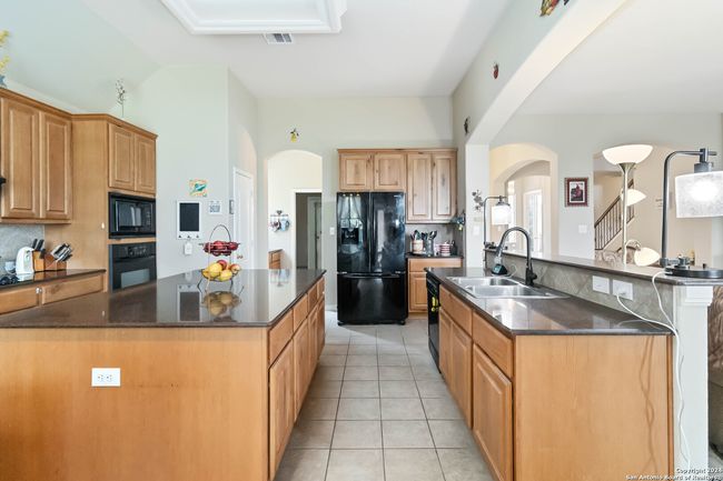 846 County Road 2763, House other with 3 bedrooms, 2 bathrooms and null parking in Mico TX | Image 14