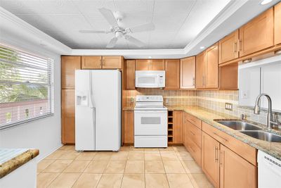 B3 - 2401 Antigua Cir, Condo with 2 bedrooms, 2 bathrooms and null parking in Coconut Creek FL | Image 1