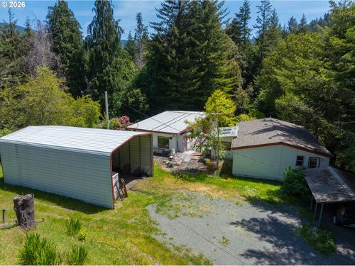 33382 Cedar Valley Rd, Gold Beach, OR, 97444-8565 | Card Image