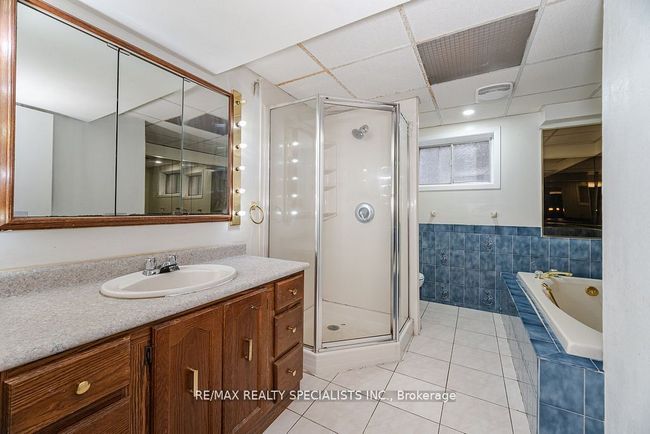 36 Blackthorn Lane, House other with 6 bedrooms, 2 bathrooms and 4 parking in Brampton ON | Image 36