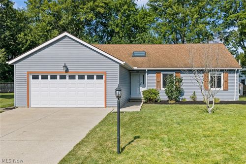 16002 Wedgewood Ln, Strongsville, OH, 44149-5756 | Card Image