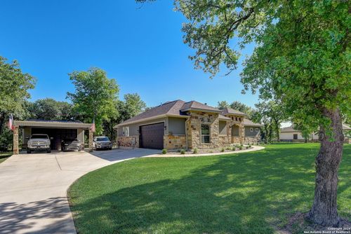 315 Cibolo Ridge Dr, La Vernia, TX, 78121-5953 | Card Image