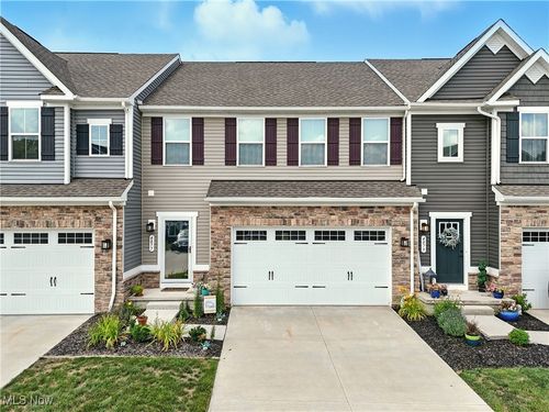 4877 Cedar Crest Ln, Stow, OH, 44224-1400 | Card Image