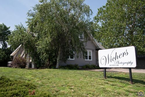 4105 Sw 29th St, Topeka, KS, 66614-2220 | Card Image