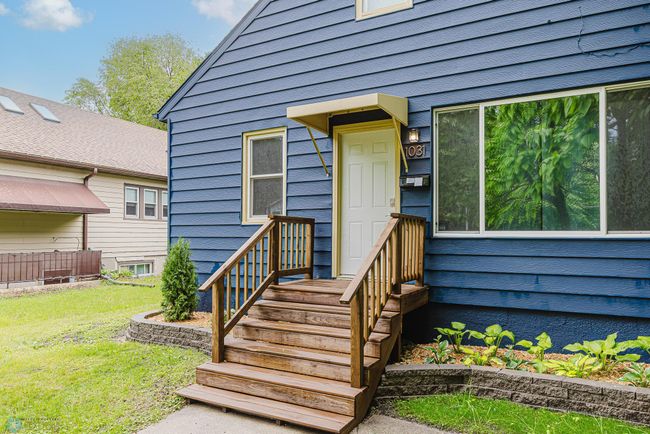 Front entrance | Image 5