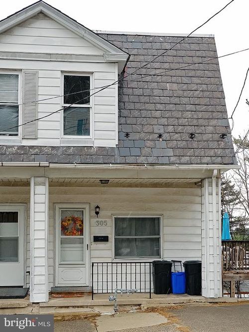 305 W 8th St, Bethlehem, PA, 18015-2901 | Card Image