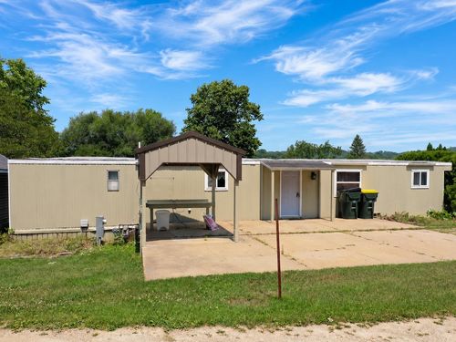 29028 Pinecrest Cir, Lone Rock, WI, 53556-5059 | Card Image