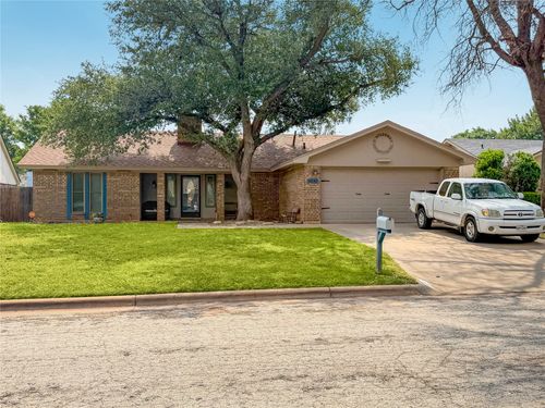 5241 Meadowick Ln, Abilene, TX, 79606-4335 | Card Image