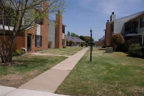 apt-137-3000 Chautauqua Ave, Norman, OK, 73072-7749 | Card Image