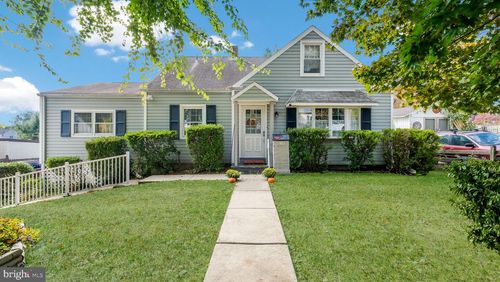 911 Wood Rd, Feasterville Trevose, PA, 19053-3522 | Card Image