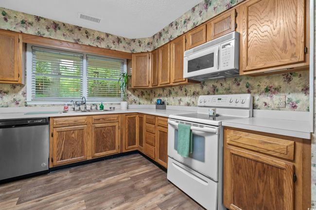 311 Ashwood Ln, House other with 3 bedrooms, 2 bathrooms and 4 parking in Myrtle Beach SC | Image 8