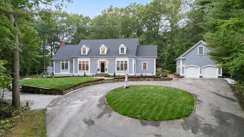 124 Newtown Rd, Acton, MA, 01720-3129 | Card Image