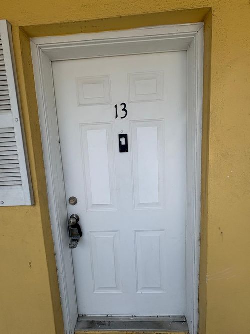 a13-1505 Crescent Circle, Lake Park, FL, 33403 | Card Image