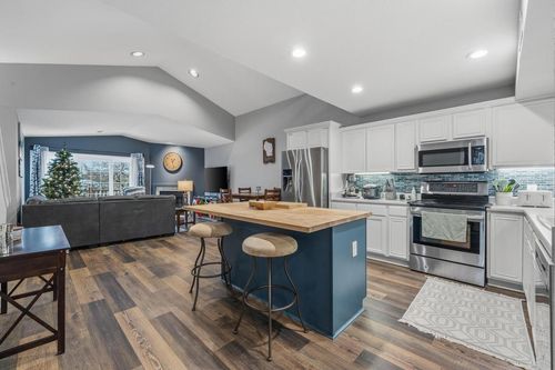 e-N16W26593 Tall Reeds Lane, Pewaukee, WI, 53072 | Card Image