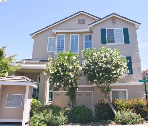 2009 Swan St, Danville, CA, 94506-1144 | Card Image