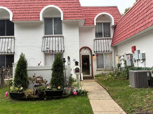 746 Blue Ridge Drive, Brookhaven, NY, 11763 | Card Image