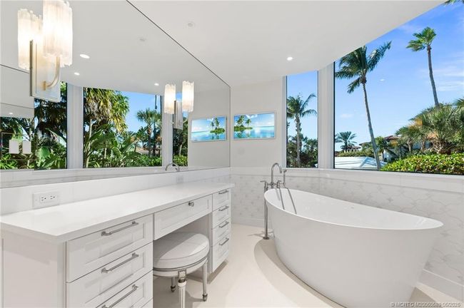 APT-140 - 2920 Dune Dr, Condo with 3 bedrooms, 3 bathrooms and 2 parking in Stuart FL | Image 46