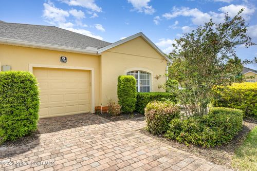 2500 Camberly Cir, Melbourne, FL, 32940-6628 | Card Image
