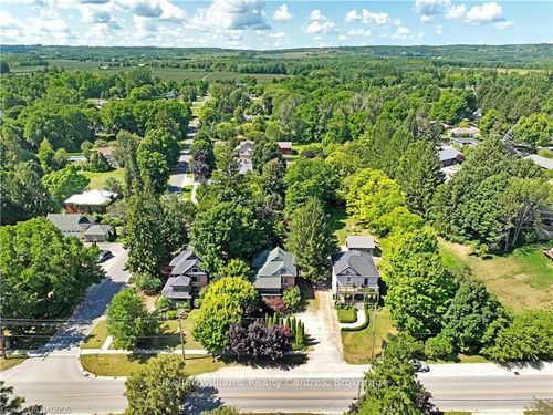 {{alt}} | Card Image