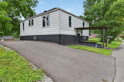 140 Race Blvd, Marion, VA, 24354-1920 | Card Image