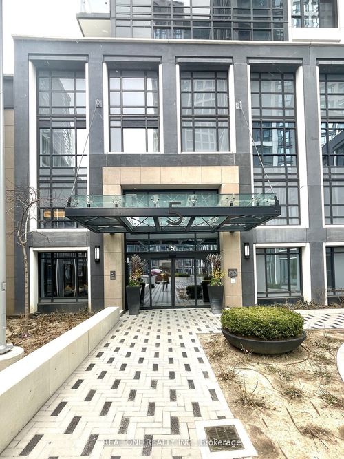 733-5 Mabelle Ave, Etobicoke, ON, M9A0C8 | Card Image