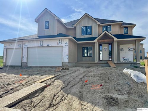 20032 V St, Omaha, NE, 68135-4364 | Card Image