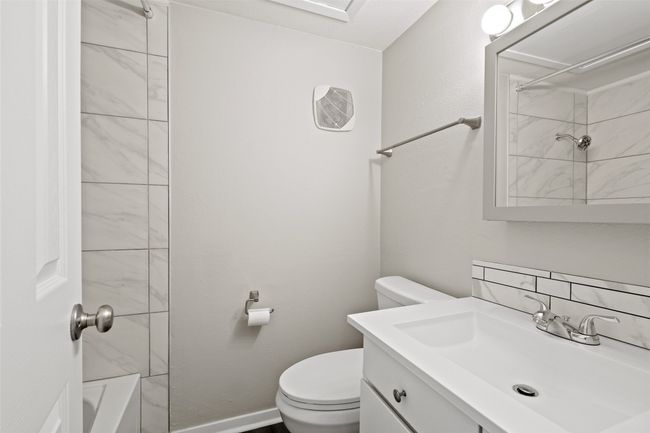 APT-6 - 1905 W Morton St, House other with 3 bedrooms, 2 bathrooms and null parking in Denison TX | Image 22