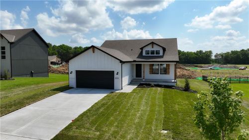 501 Woodview Drive, Raymore, MO, 64083 | Card Image