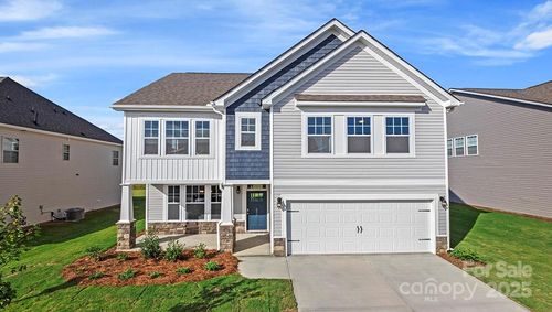 606 Fox Cove Rd, Hendersonville, NC, 28792-0653 | Card Image