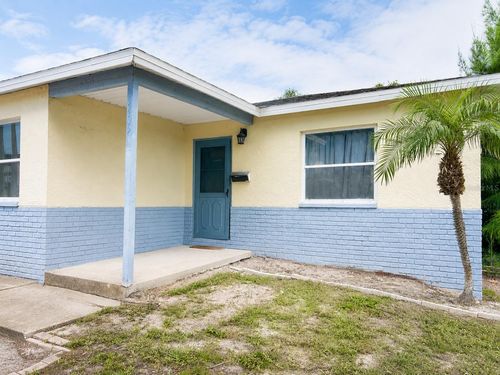 5405 1st St Ne, St. Petersburg, FL, 33703-3037 | Card Image