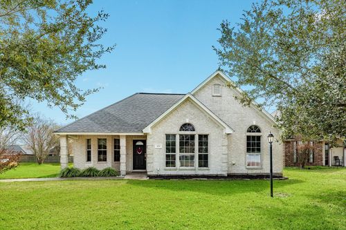 155 Silverbell Cir, Lake Jackson, TX, 77566-5671 | Card Image