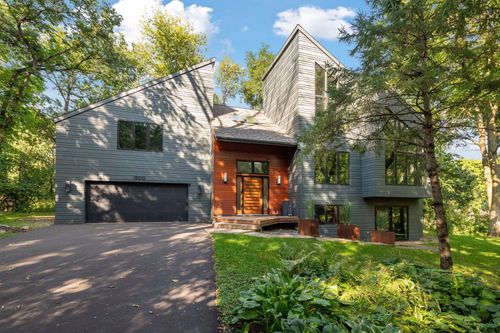 15010 Woods Edge, Minnetonka, MN, 55345-2900 | Card Image