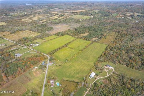 353 Morrow Rd, Amsterdam, NY, 12010-6917 | Card Image