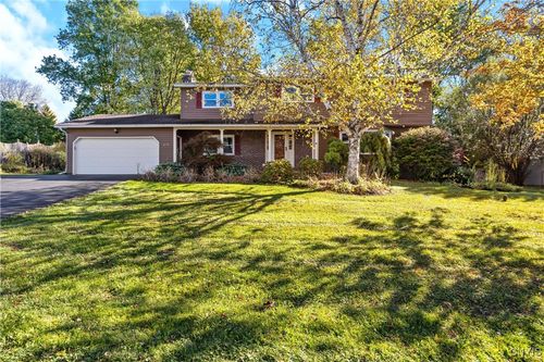8178 Old Sunridge Dr, Manlius, NY, 13104-2204 | Card Image