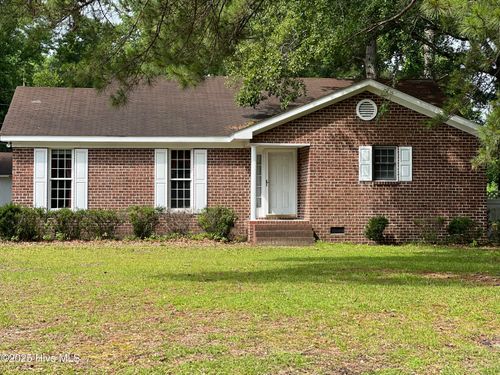 2746 Pinewood Dr, Kinston, NC, 28504-9044 | Card Image