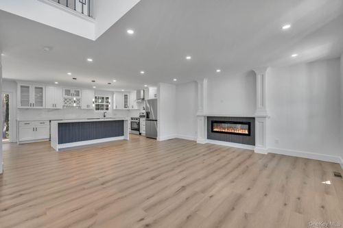 39 Lakeview Dr, Middle Island, NY, 11953-1349 | Card Image