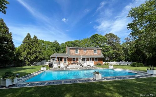 b-45 Bellows Ter, Hampton Bays, NY, 11946-3524 | Card Image