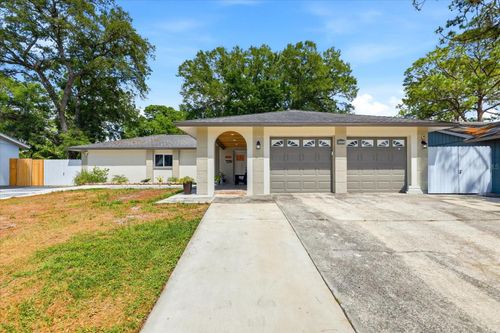 8331 W Pocahontas Ave, TAMPA, FL, 33615-2820 | Card Image