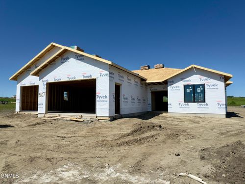3607 Silver Leaf Ave Nw, Mandan, ND, 58554 | Card Image
