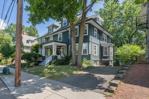 109 Lake View Ave, Cambridge, MA, 02138-3366 | Card Image