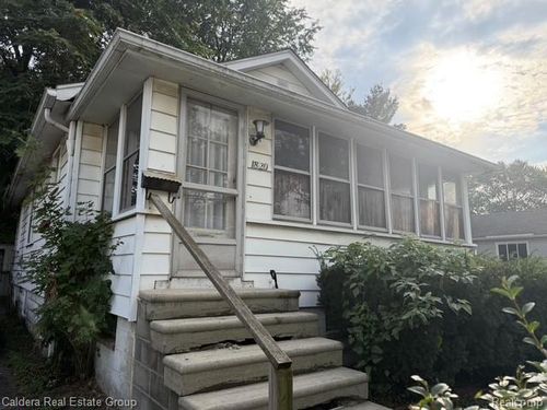 1820 E Jarvis Ave, Hazel Park, MI, 48030-1999 | Card Image
