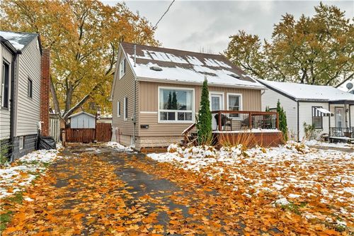 284 Walter Ave N, Hamilton, ON, L8H5R4 | Card Image