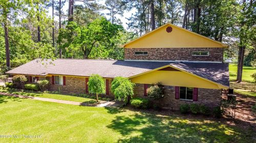 3830 Forest Hill Rd, Jackson, MS, 39212-5301 | Card Image
