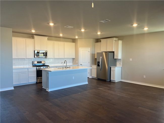 670 Pepperbark Loop, House other with 4 bedrooms, 3 bathrooms and null parking in Buda TX | Image 8