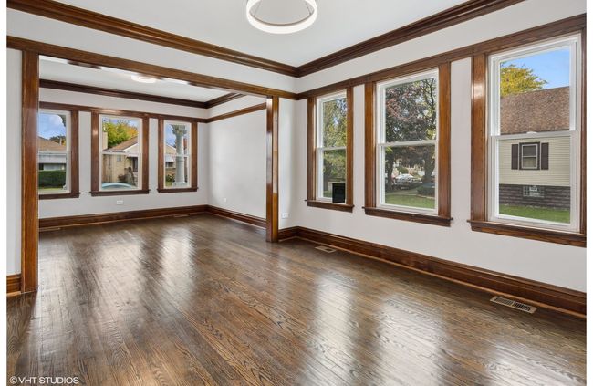 4948 N Austin Ave, Home with 5 bedrooms, 2 bathrooms and null parking in CHICAGO IL | Image 11