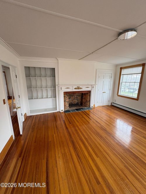 f-630 Broad Street, Shrewsbury Boro, NJ, 07702 | Card Image